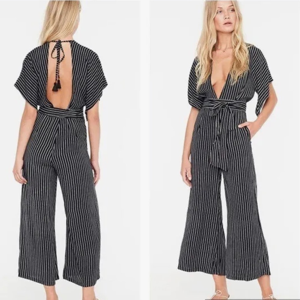 Faithfull the Brand Cedric Jumpsuit striped white and black v neck size 4